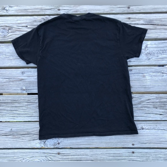 2/$10 Mens M QUIKSILVER Black Surfboard Fin Graphic Print Shortsleeve Tee Tshirt - Picture 4 of 4